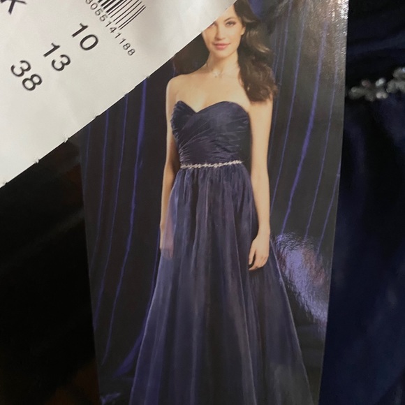 Alfred Angelo Size 10. NWT - Picture 7 of 7